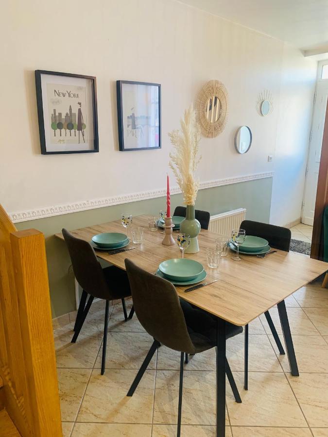 La Roseraie De L Arguenon, Appartement Charmant Centre Ville Jugon-les-Lacs Eksteriør bilde
